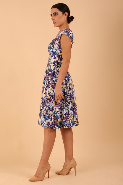 model wearing a diva catwalk Shayla Swing Dress sleeveless swing skirt dress in kew print colour front