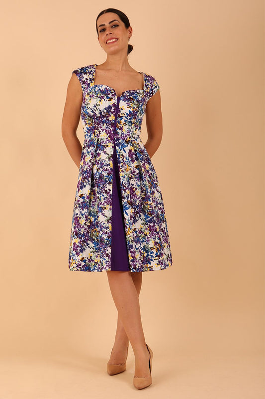 model wearing a diva catwalk Shayla Swing Dress sleeveless swing skirt dress in kew print colour front