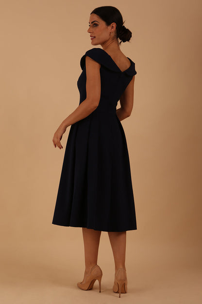 model is wearing divacatwalk Chesterton Sleeveless a-line swing dress in Navy Blue with oversized collar front