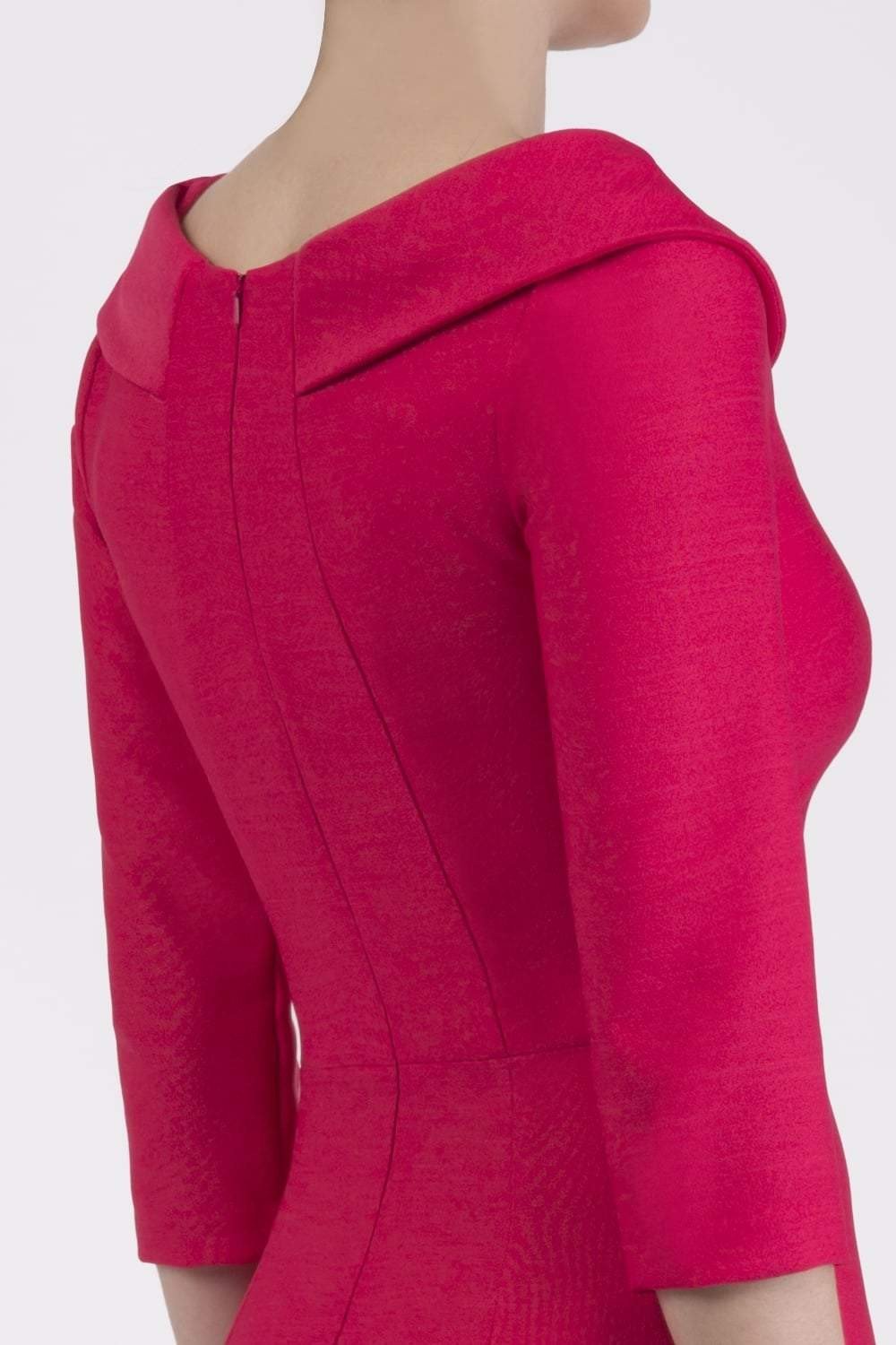 model wearing a divacatwalk Seed Spotlight Round Collar Dress 3/4 sleeve knee length in opera pink colour